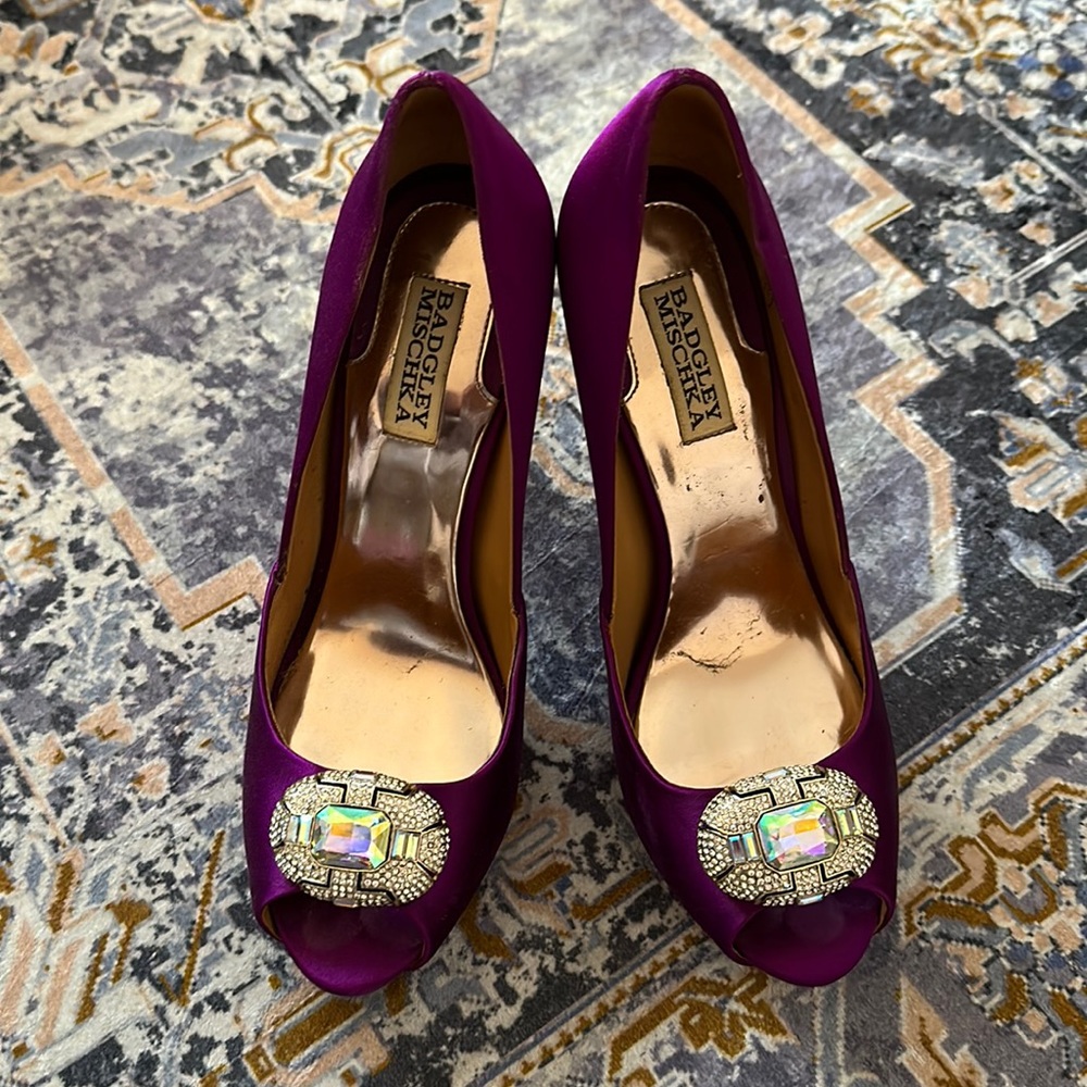 BADGLEY MISCHKA | Purple Silver Embellished Satin Heel Pumps Size 8.5